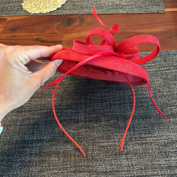 Vibrant Red Flower Fascinator with Feathers - Picture 2 of 2
